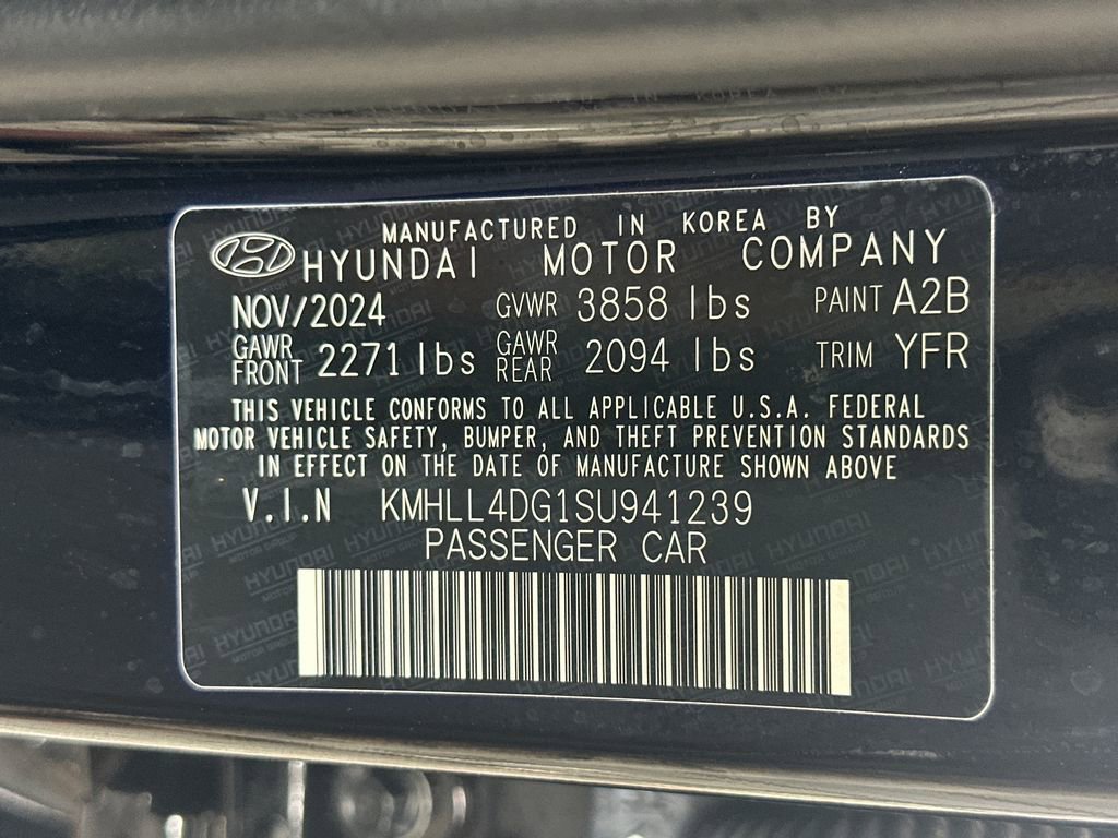 Used 2025 Hyundai Elantra SE w/ Cargo Package image 36