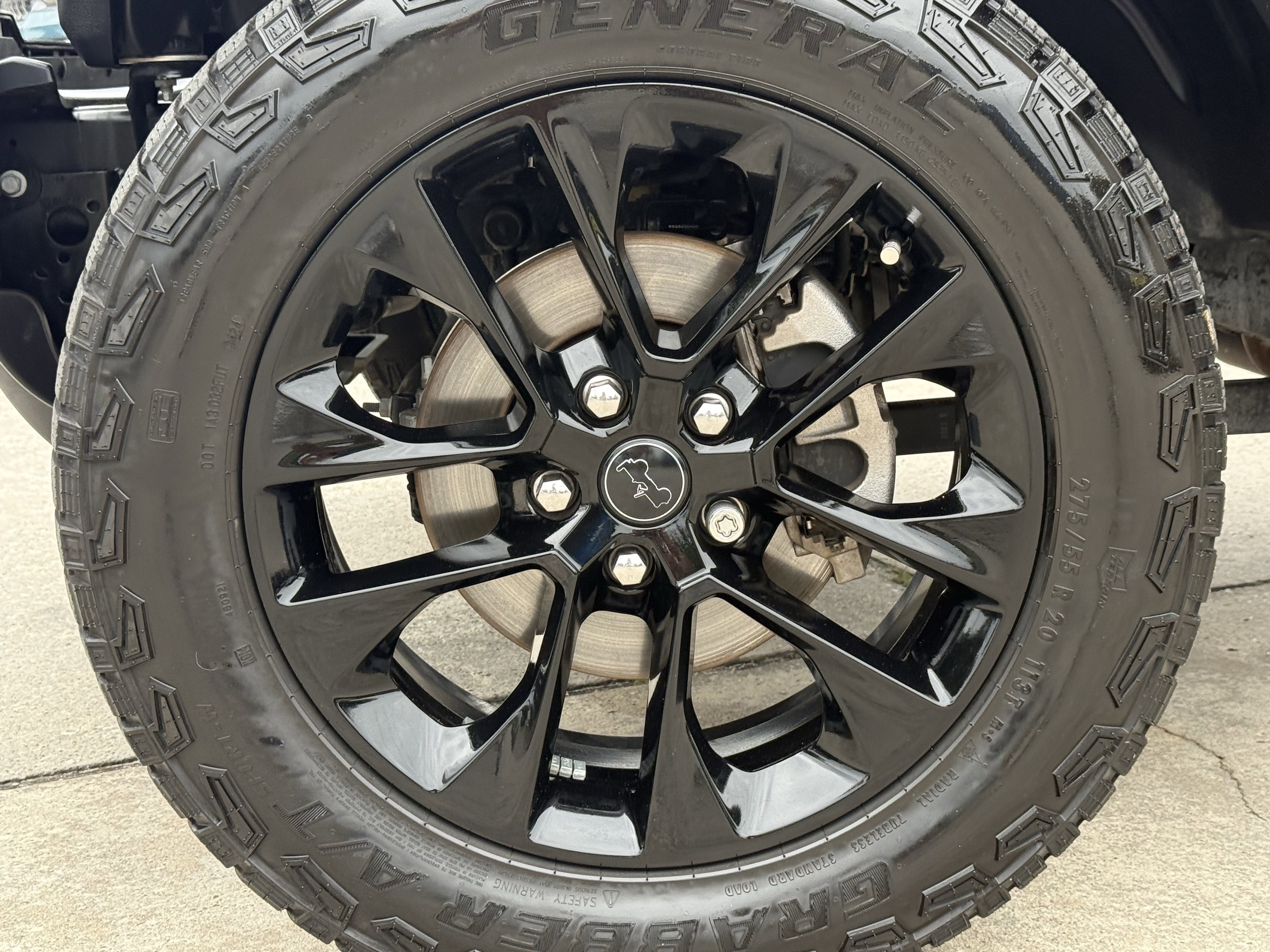 Used 2025 Jeep Gladiator Sport AWD/4WD image 13