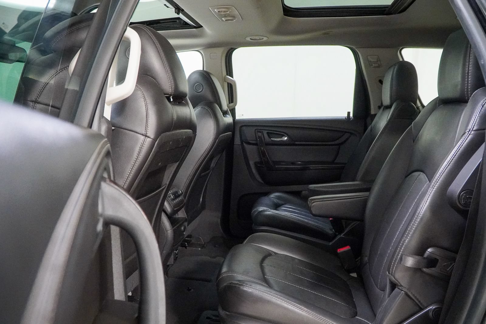 Used 2016 Chevrolet Traverse LTZ w/ LPO, 'HIT The Road' Package AWD/4WD image 45