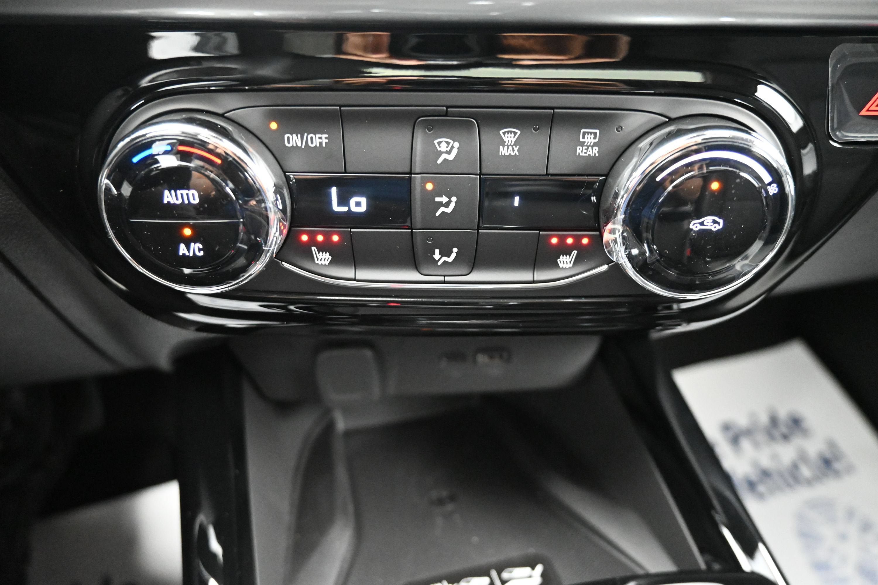 New 2026 Chevrolet Trax LT w/ Sunroof Package FWD image 17