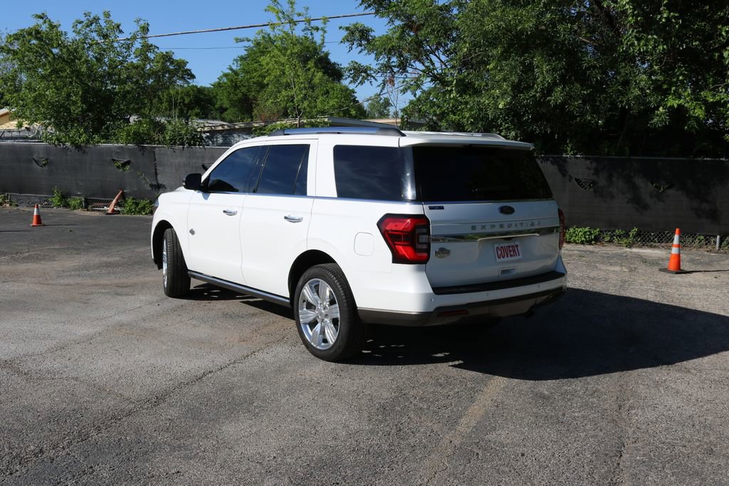 Used 2024 Ford Expedition King Ranch image 3