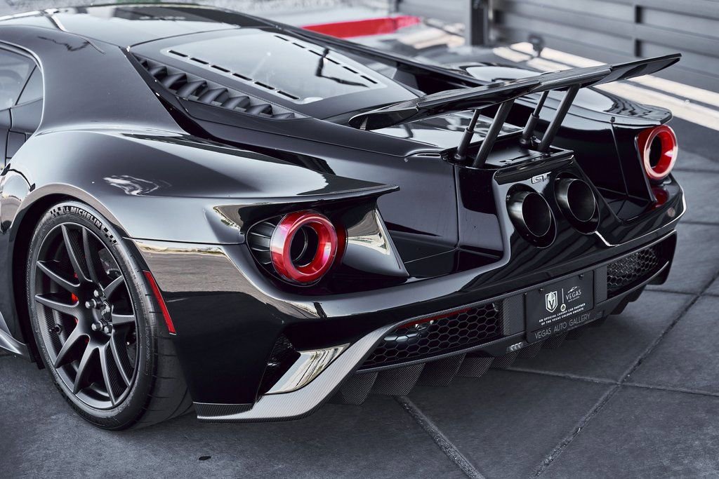 Used 2020 Ford GT Carbon Series image 19