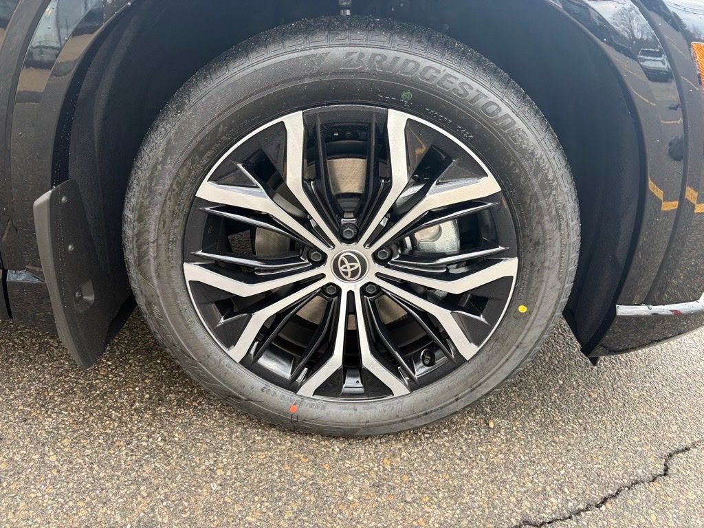 New 2026 Toyota Crown Signia image 26