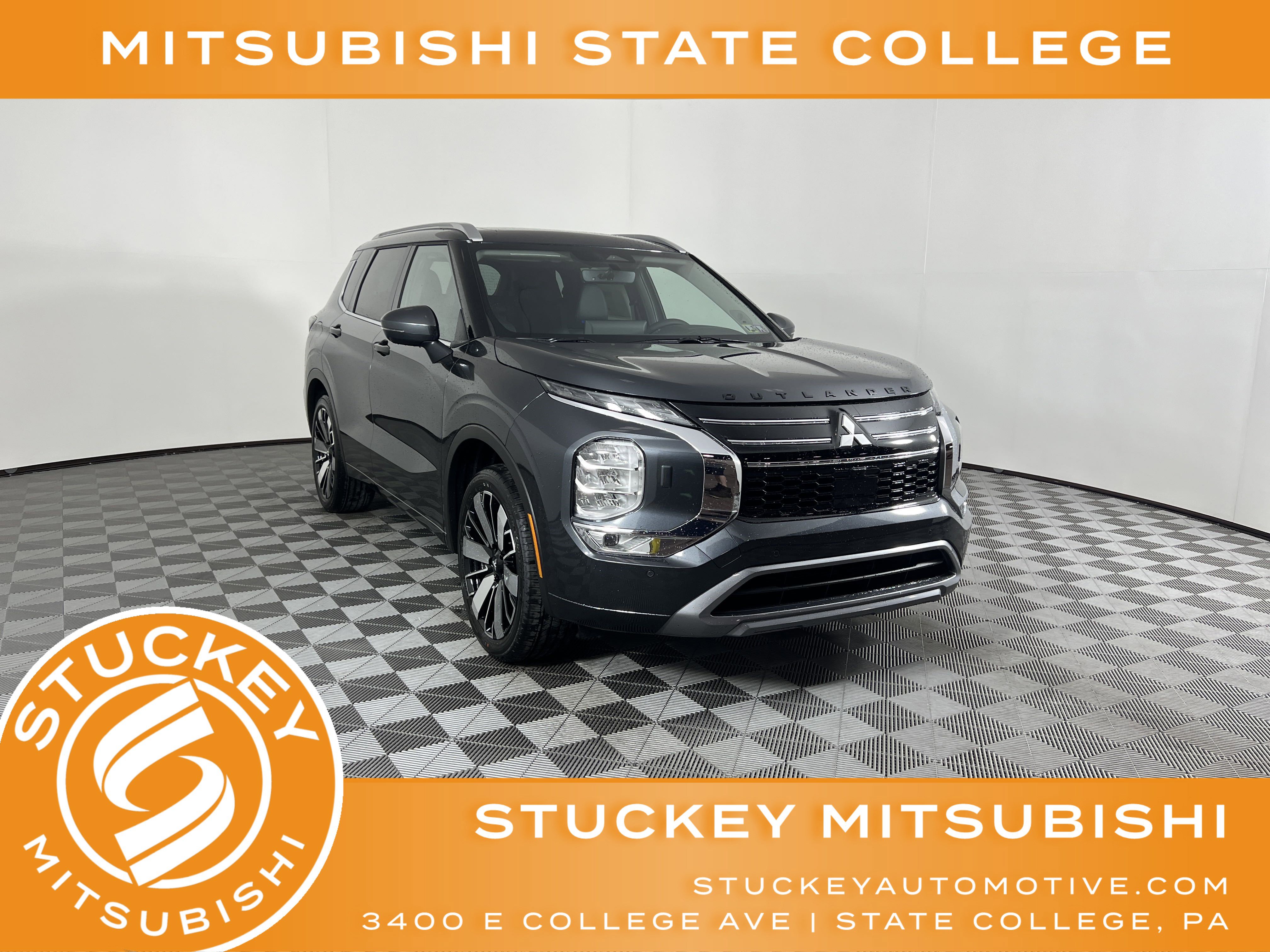 New 2025 Mitsubishi Outlander SEL image 1
