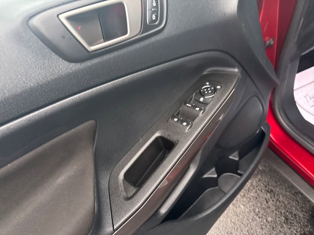 Used 2021 Ford EcoSport SE w/ SE Convenience Package image 14