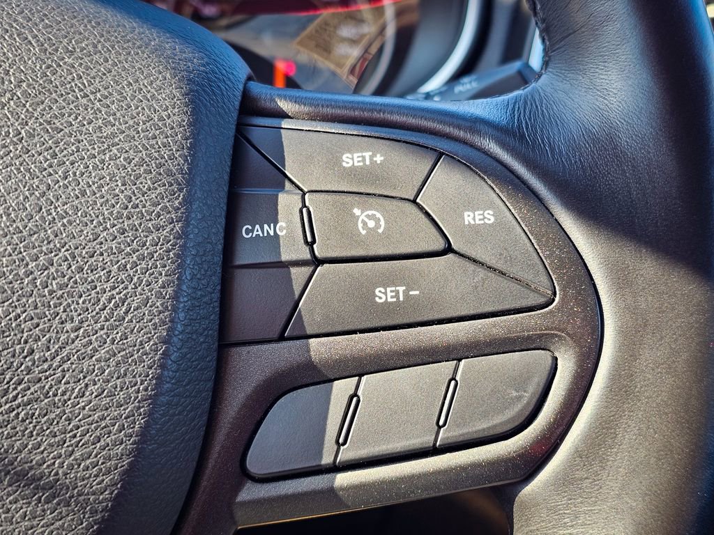 Used 2019 Jeep Cherokee Trailhawk w/ Cold Weather Group image 19