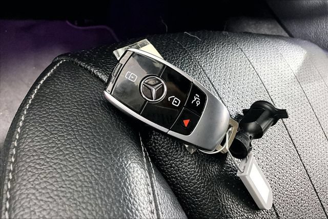 Used 2018 Mercedes-Benz E 300 w/ Premium 3 Package image 11