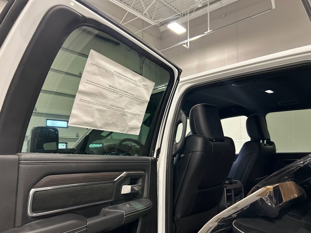New 2025 RAM 2500 Laramie AWD/4WD image 30