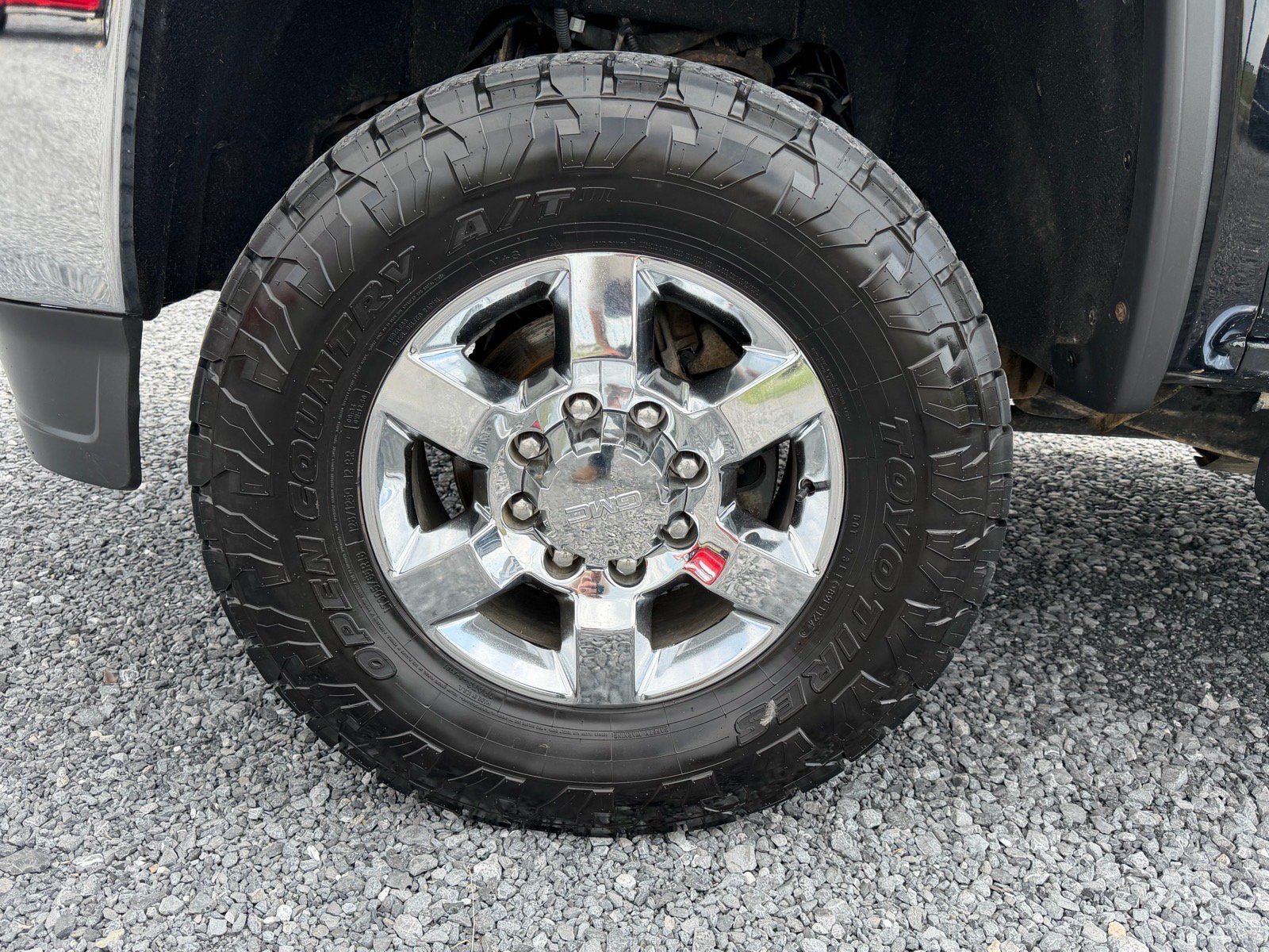 Used 2017 GMC Sierra 2500 SLT w/ Duramax Plus Package AWD/4WD image 6