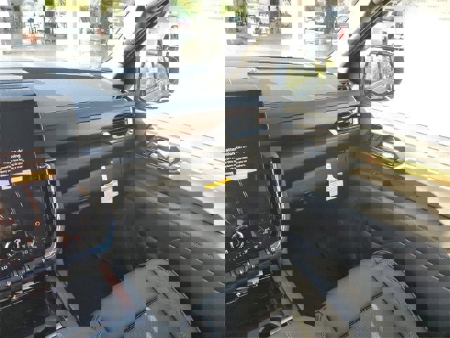 New 2025 GMC Yukon XL Denali image 15