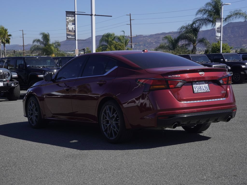 Used 2023 Nissan Altima 2.0 SR FWD image 6