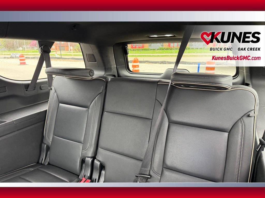 Used 2023 Chevrolet Suburban Premier AWD/4WD image 12