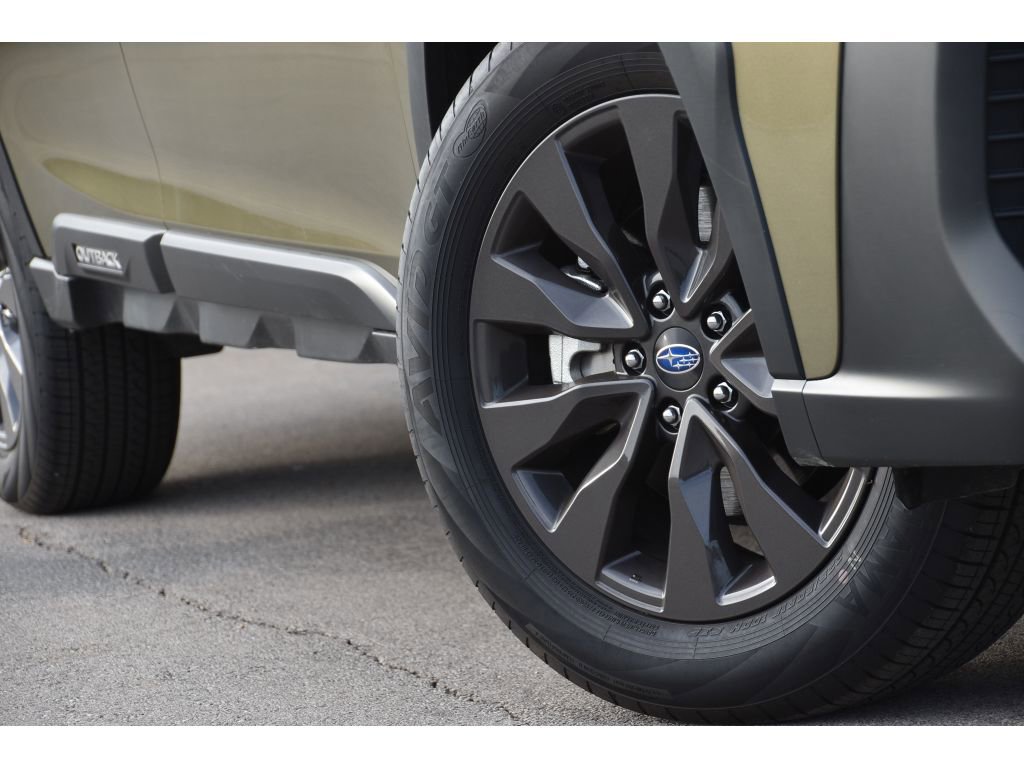 Certified 2025 Subaru Outback Onyx Edition image 10