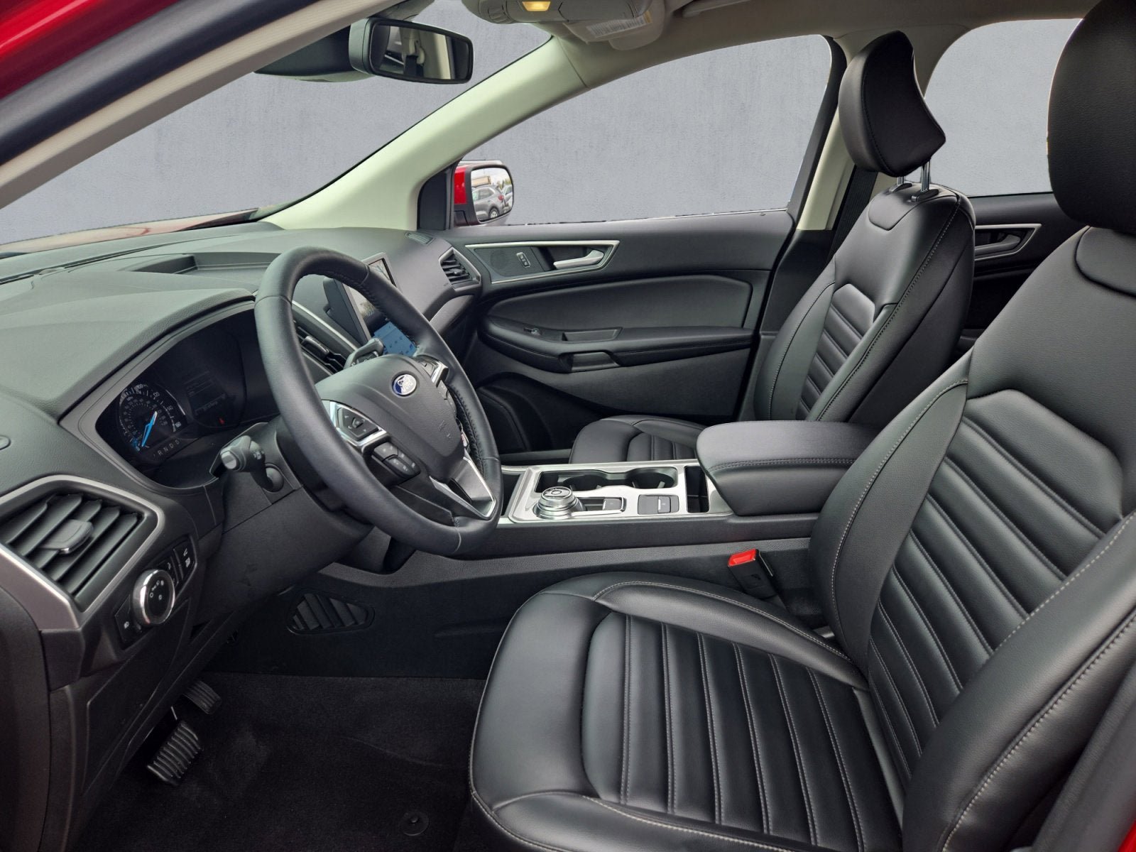 Certified 2024 Ford Edge SEL w/ Convenience Package AWD/4WD image 10