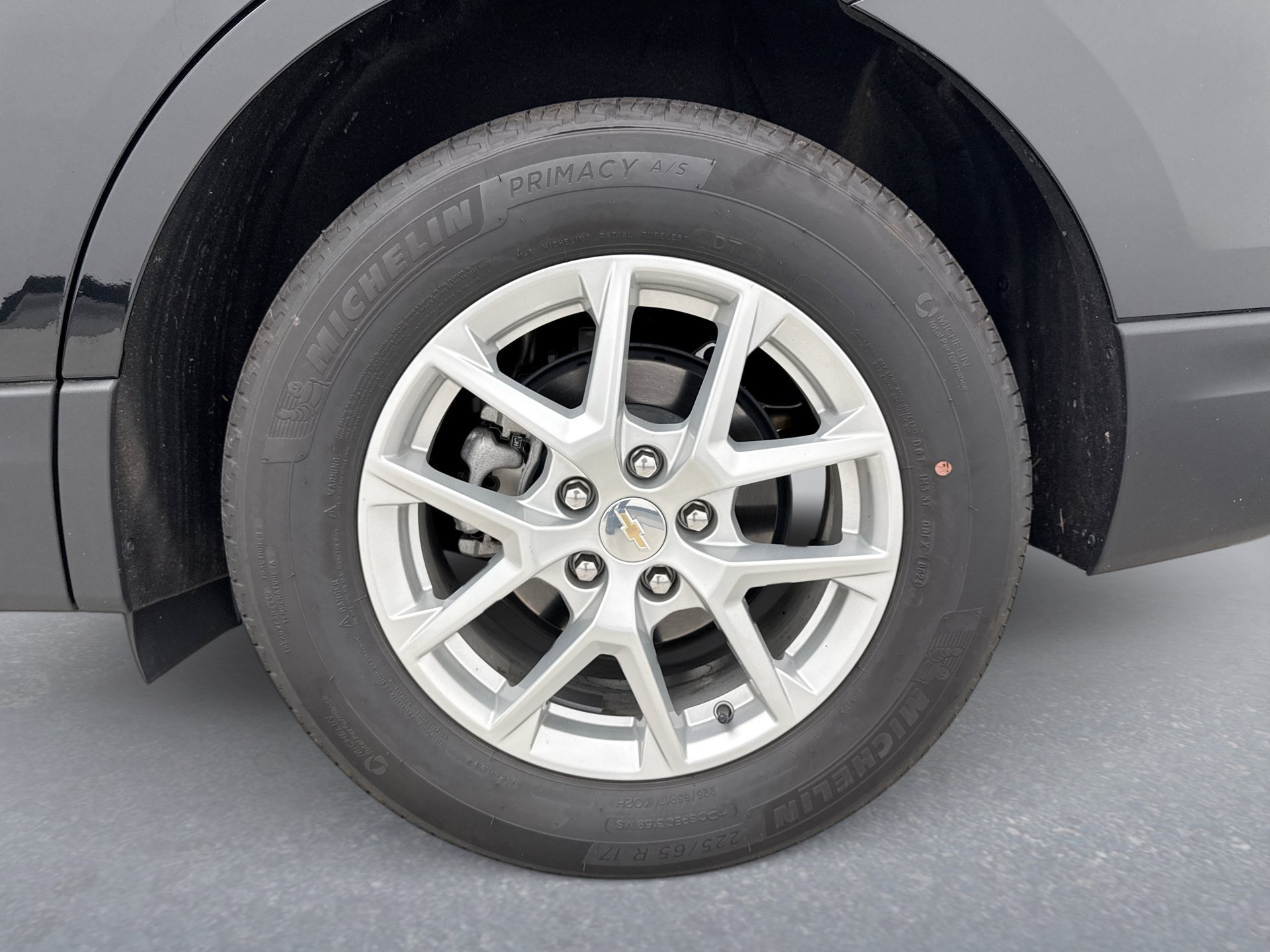 Used 2024 Chevrolet Equinox LT FWD image 13
