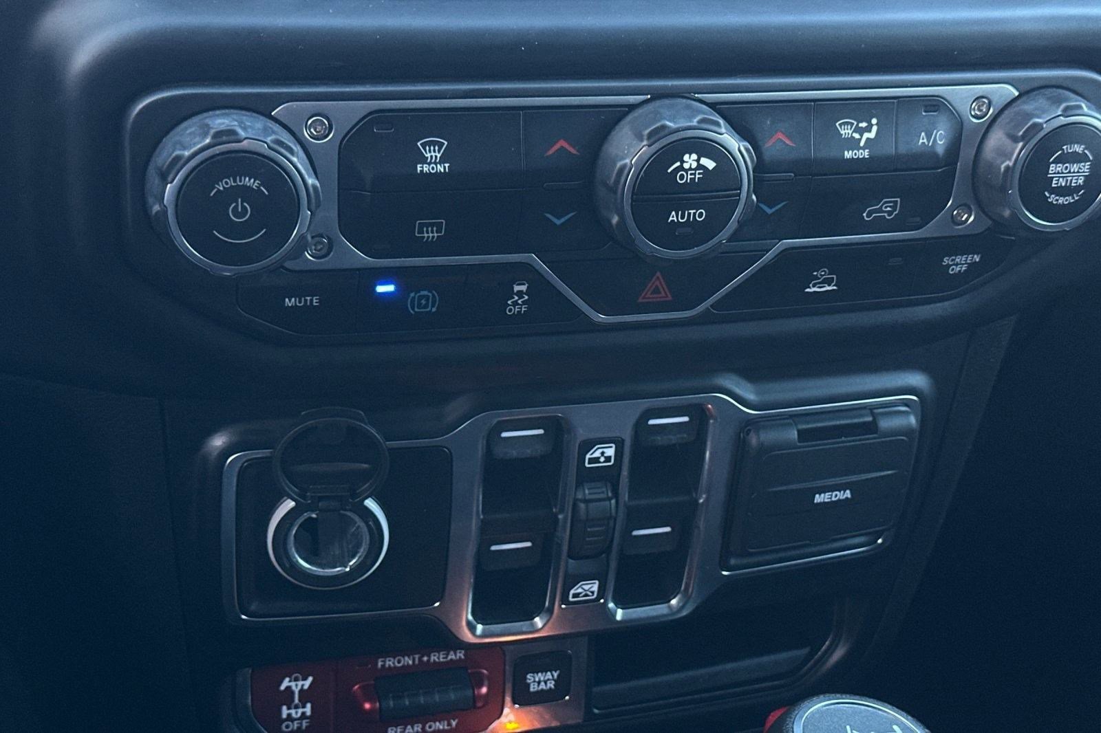 Used 2022 Jeep Wrangler Unlimited Rubicon 4xe image 16