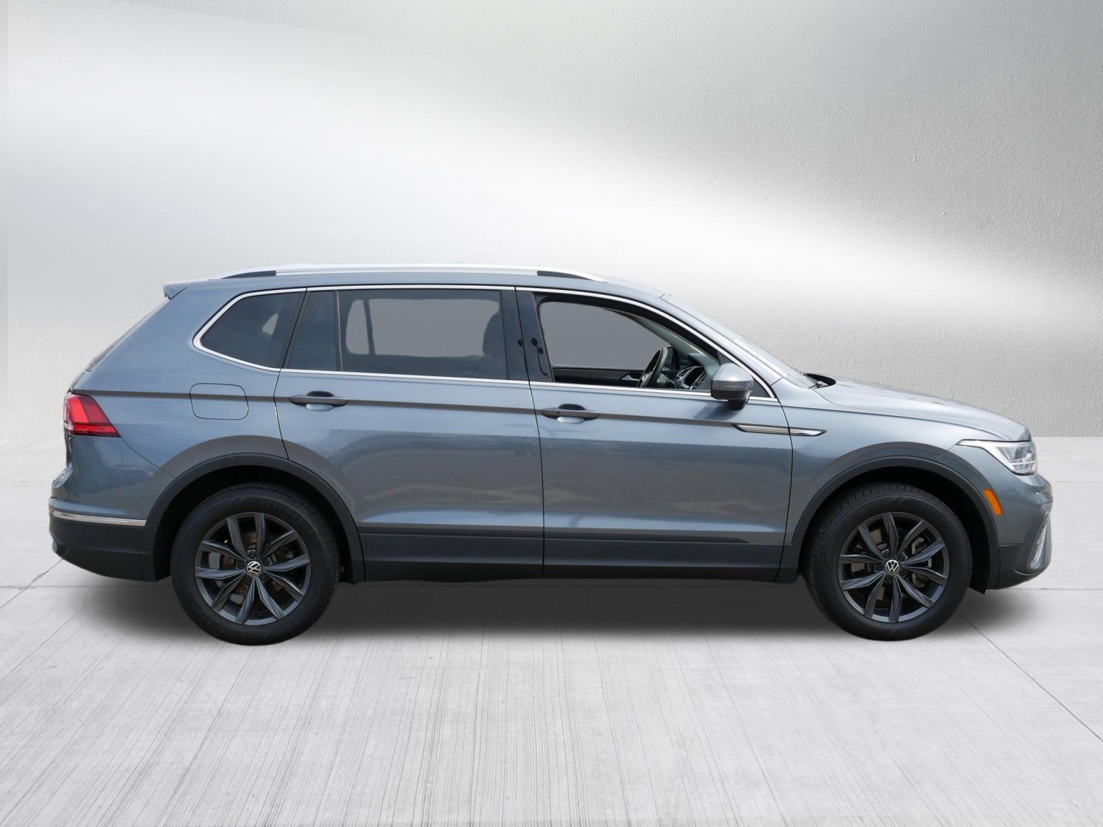Certified 2023 Volkswagen Tiguan SE image 8