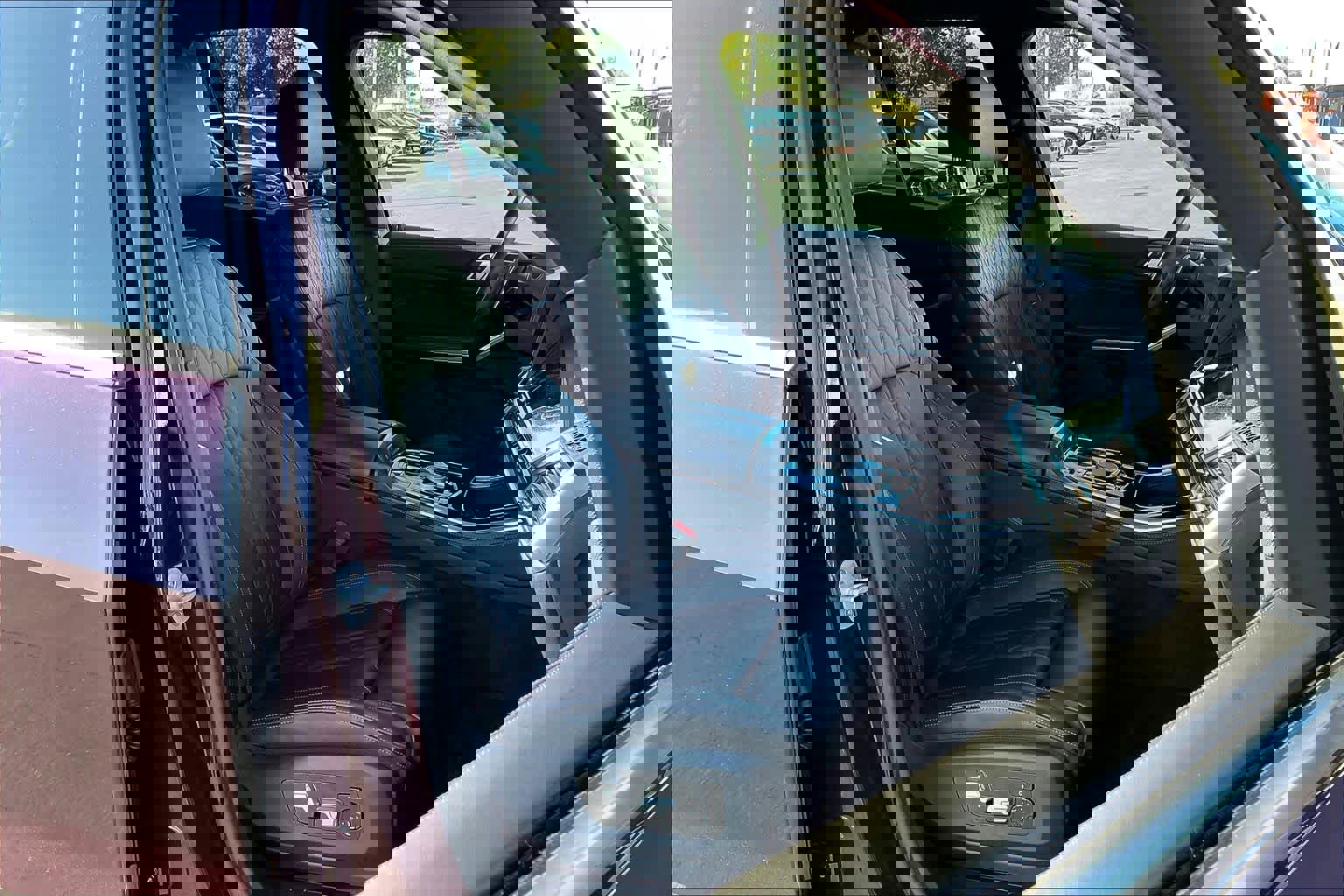 Used 2025 BMW X5 xDrive50e w/ Premium Package image 10