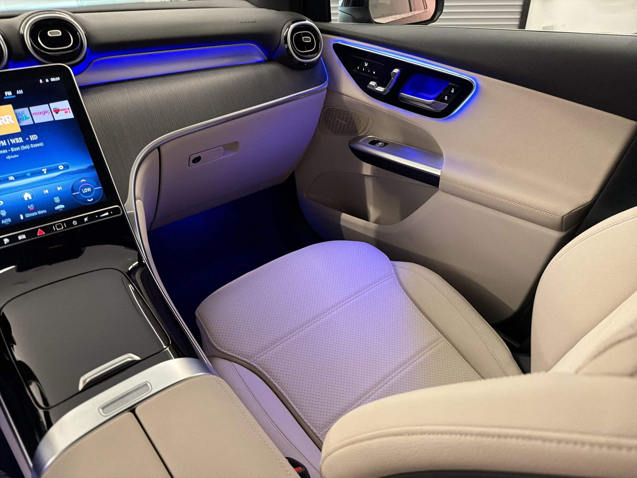 Certified 2026 Mercedes-Benz GLC 350e 4MATIC image 29
