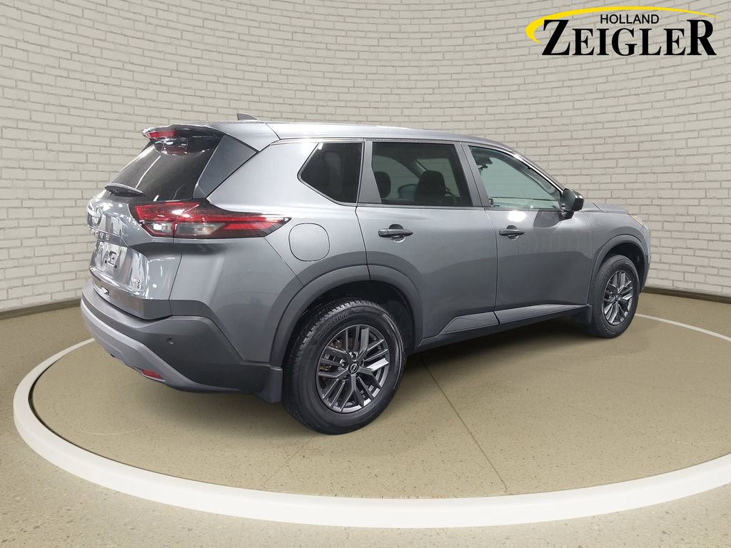 Used 2023 Nissan Rogue S image 5