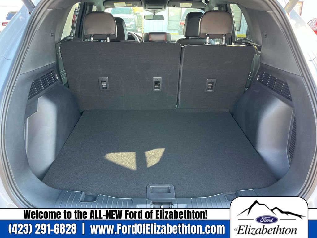 New 2026 Ford Escape ST-Line w/ Tech Pack #1 image 18