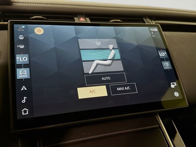 Certified 2026 Land Rover Range Rover Velar Dynamic SE AWD/4WD image 18