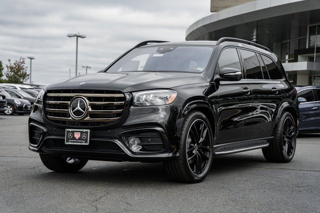 New 2026 Mercedes-Benz GLS 580 4MATIC image 3