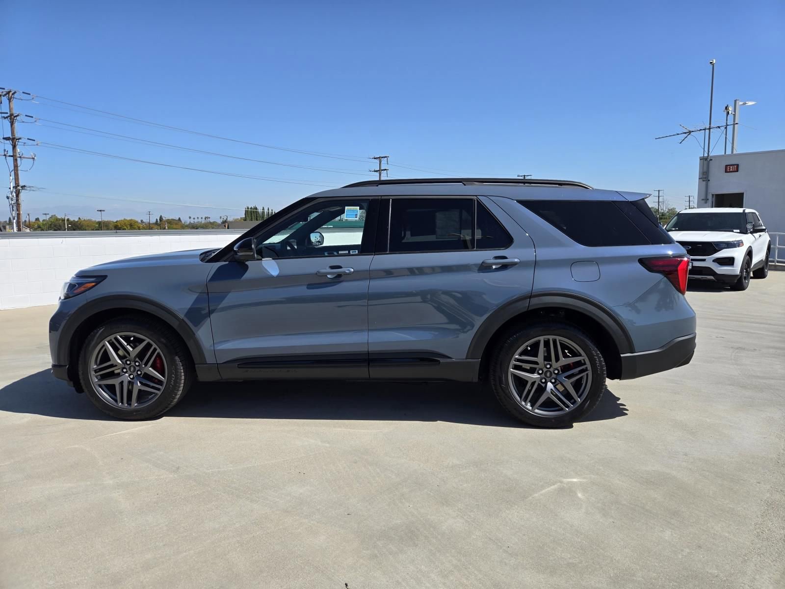 New 2026 Ford Explorer ST w/ Sun And Sound Package image 7