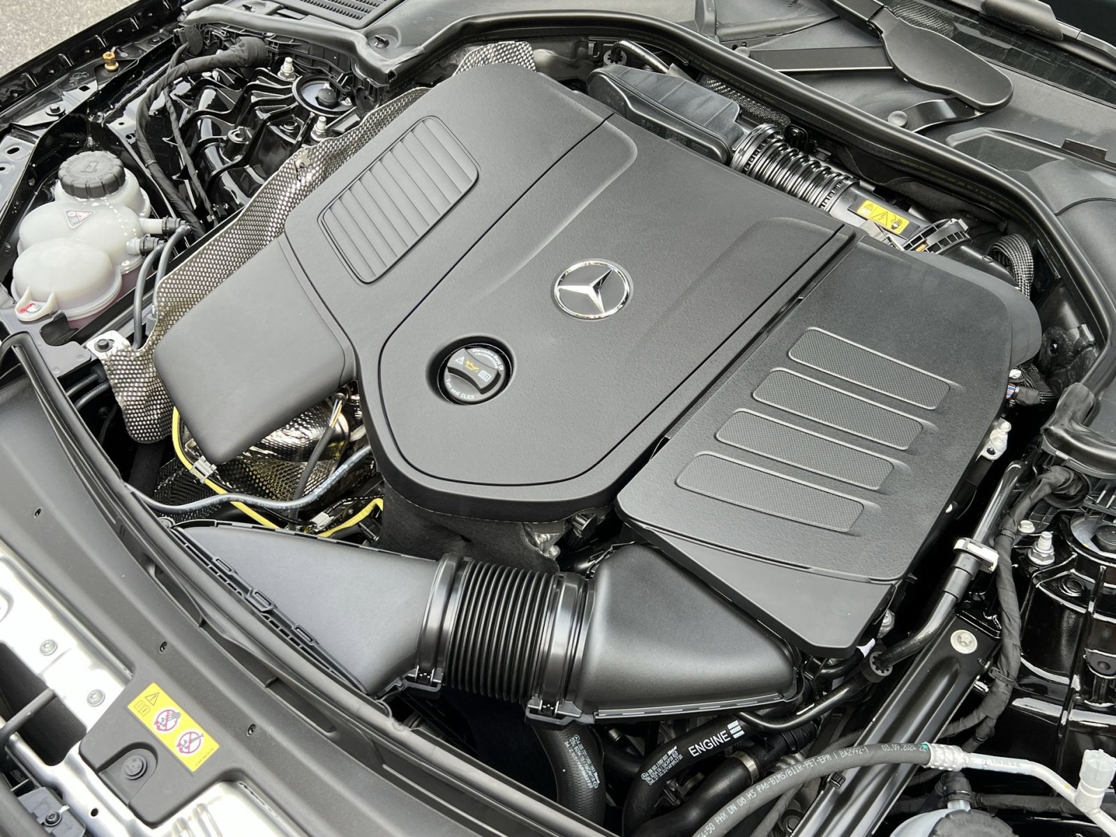 New 2025 Mercedes-Benz C 300 4MATIC Sedan image 27