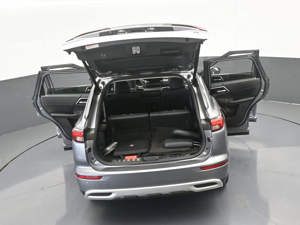 Used 2022 Mitsubishi Outlander SE image 70