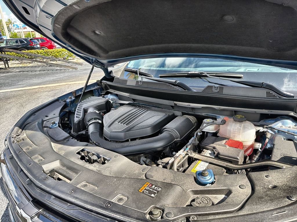 Used 2024 Chevrolet Traverse LS w/ Midnight/Sport Edition image 28