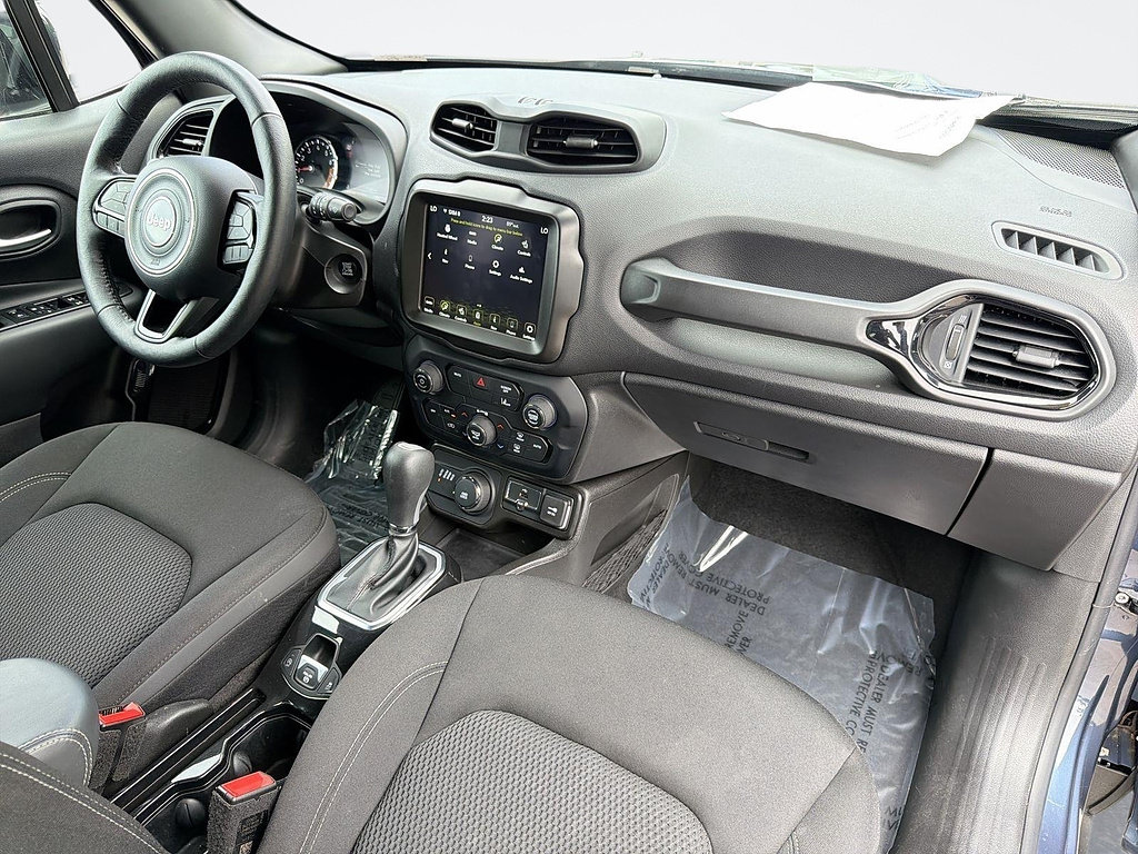 Used 2022 Jeep Renegade Altitude w/ Convenience Group AWD/4WD image 28