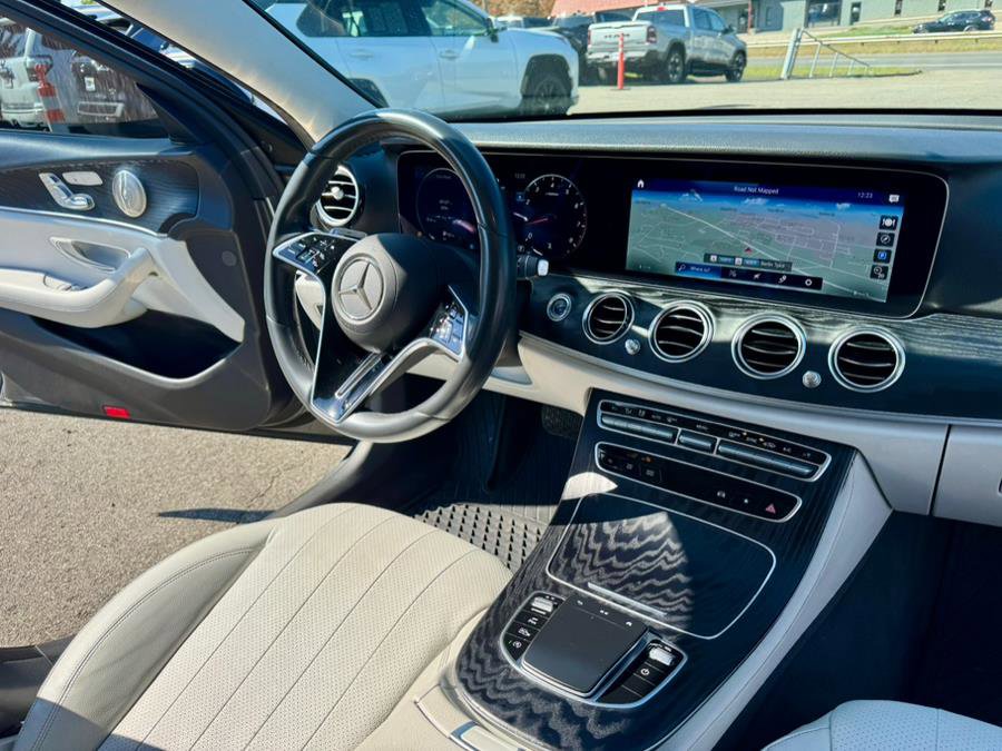 Used 2021 Mercedes-Benz E 350 4MATIC Sedan image 23