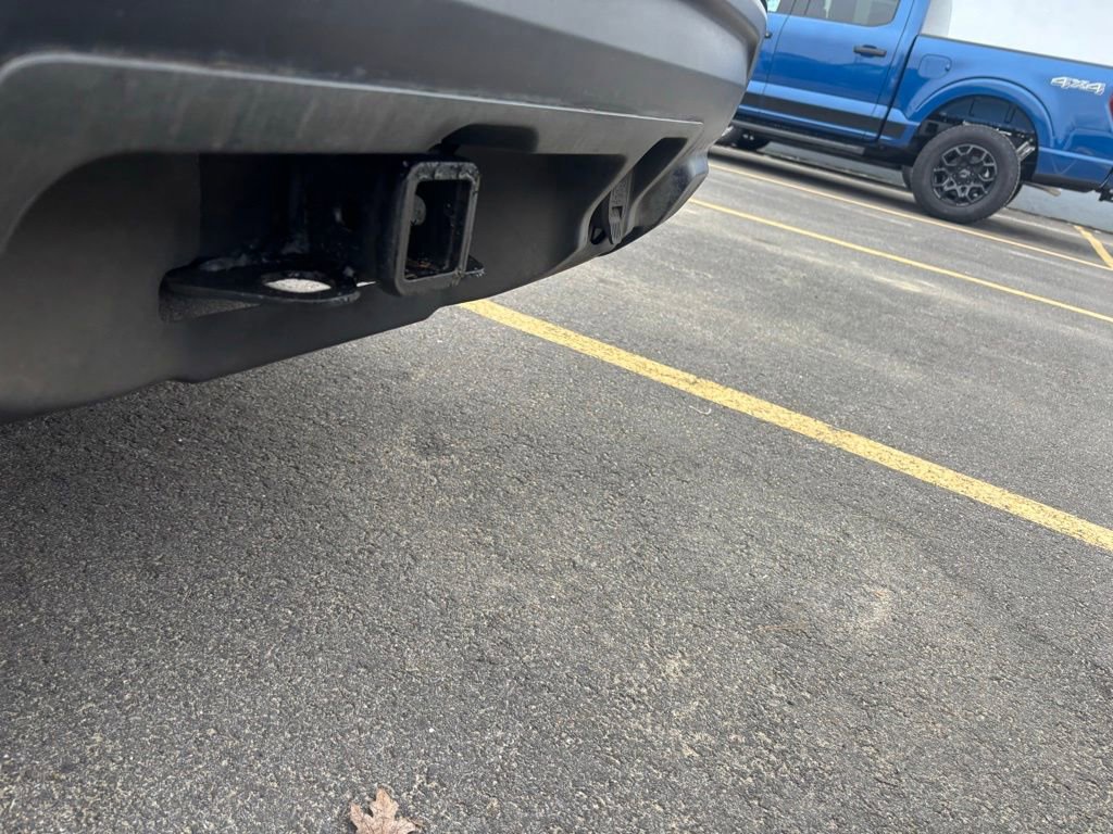 Used 2019 Nissan Pathfinder SV w/ Rock Creek Edition image 8