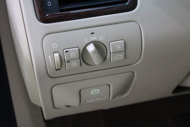 Used 2008 Volvo XC70 3.2 image 12