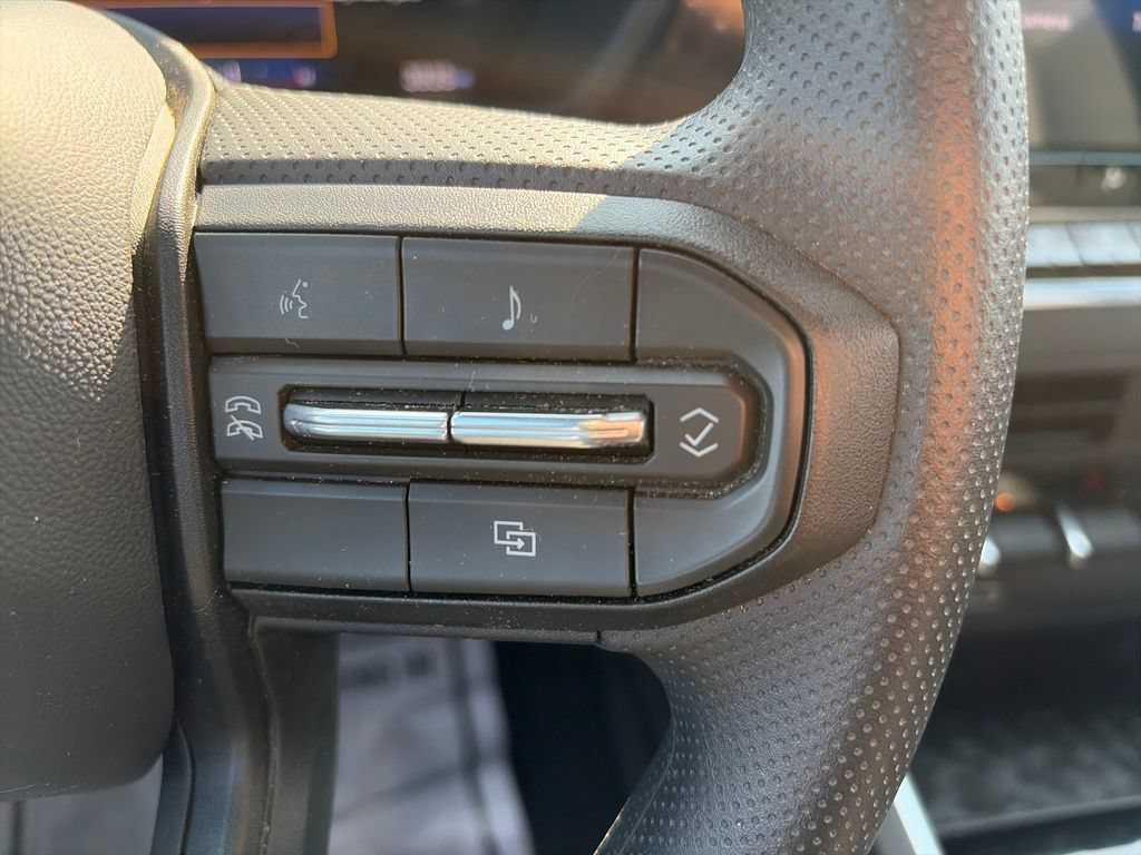 Used 2026 Chevrolet Colorado Trail Boss AWD/4WD image 12