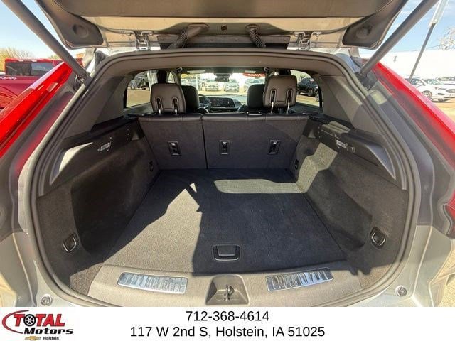 Used 2025 Cadillac XT4 Premium Luxury AWD/4WD image 12