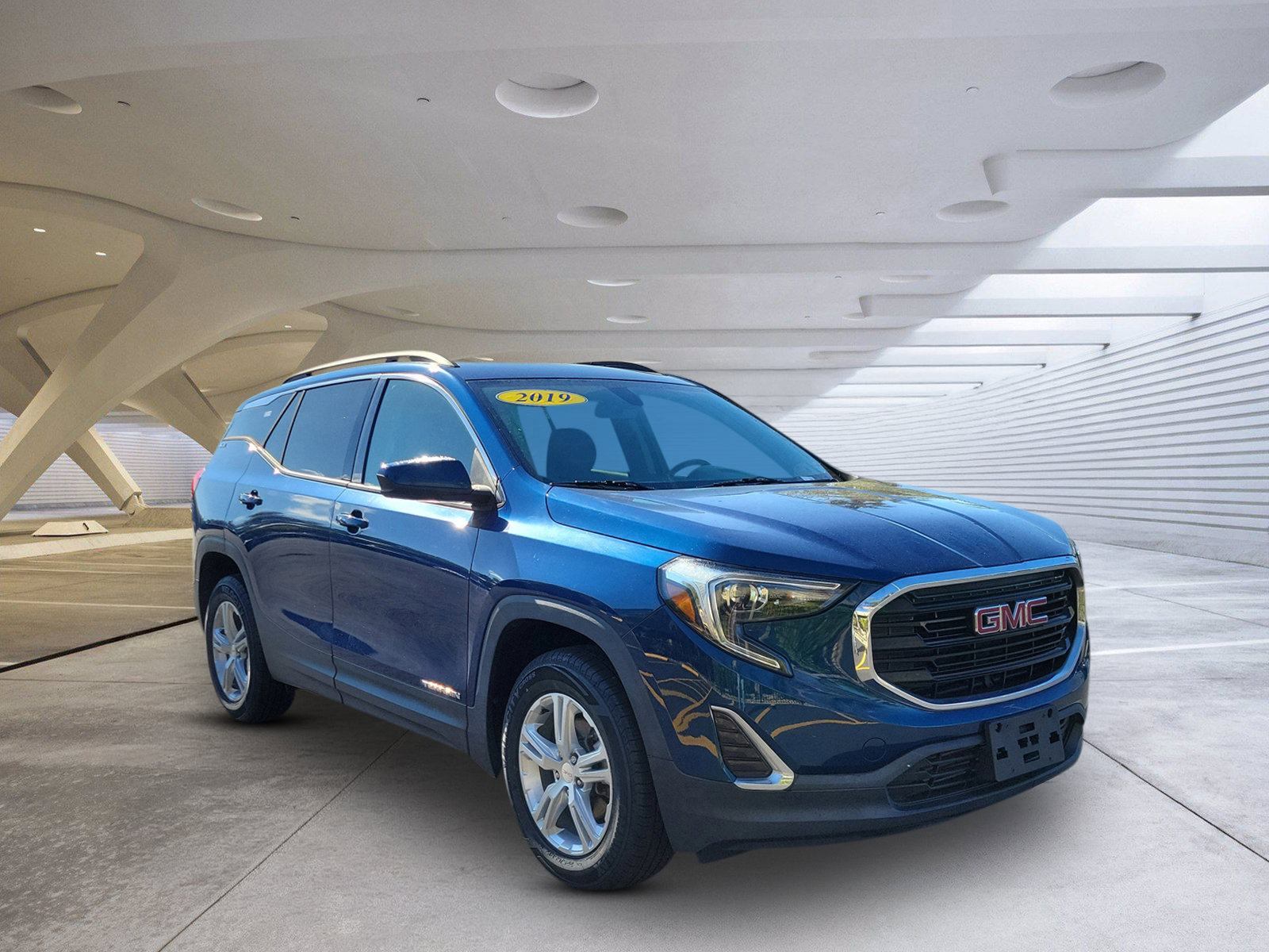 Used 2019 GMC Terrain SLE w/ Driver Convenience Package AWD/4WD image 1