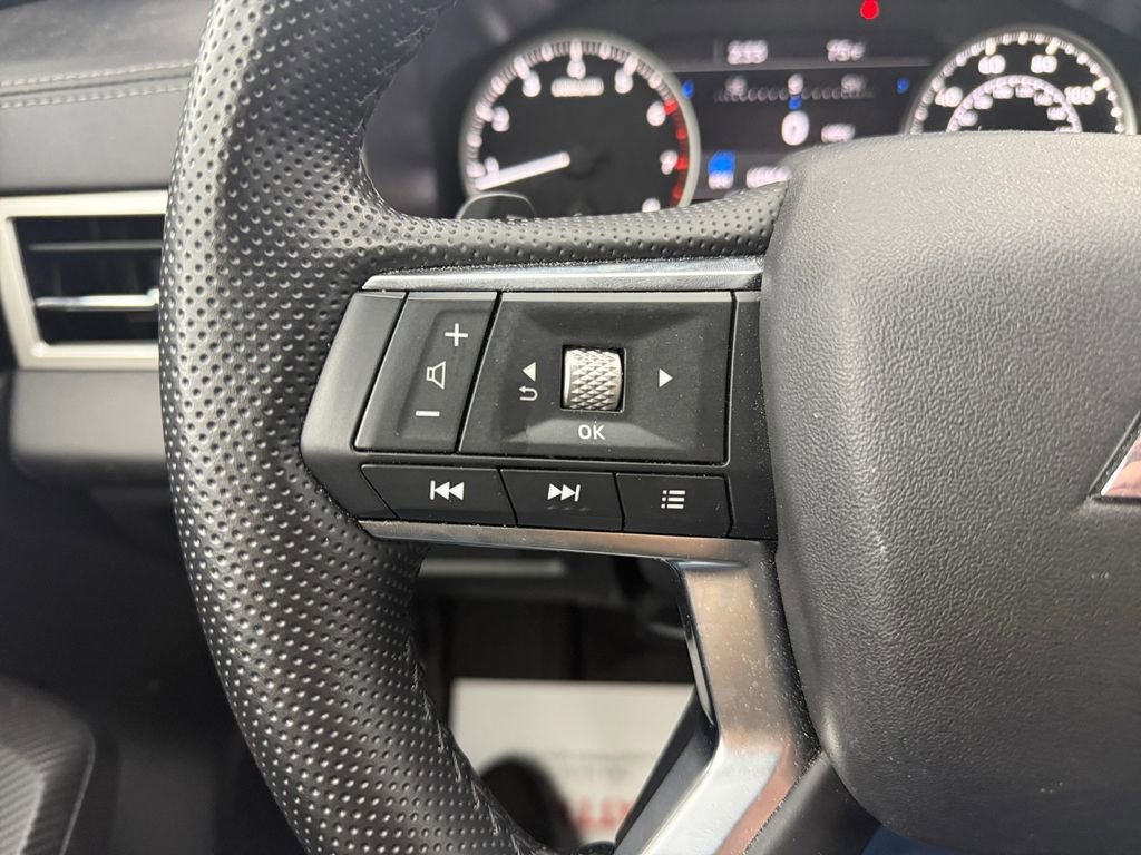 Used 2024 Mitsubishi Outlander SE AWD/4WD image 33