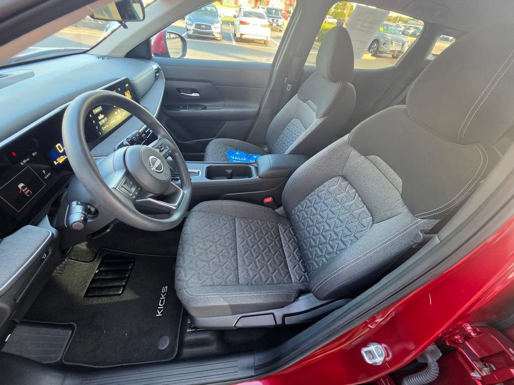 Certified 2025 Nissan Kicks SV FWD image 15