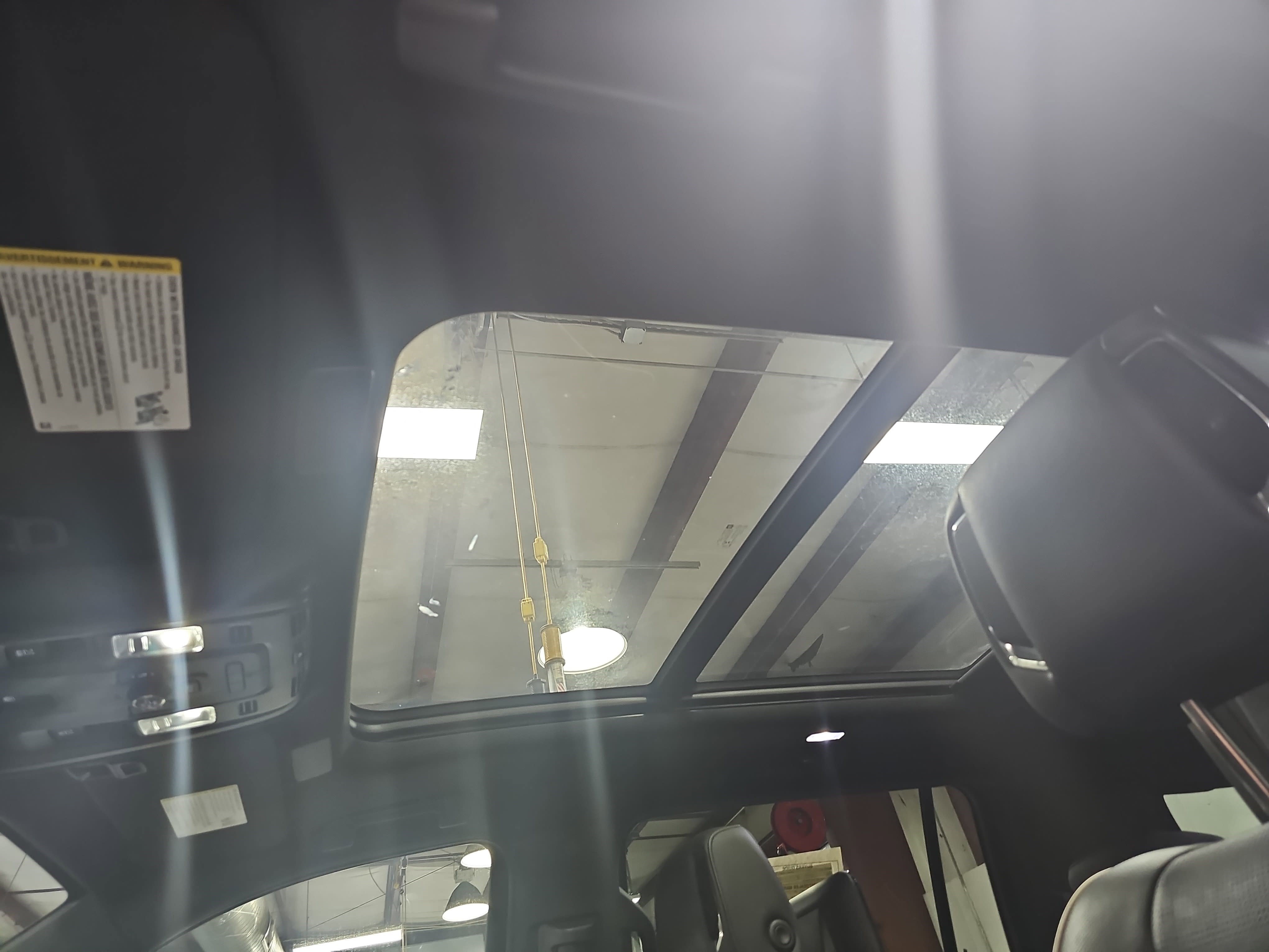 Used 2021 Cadillac Escalade ESV Premium Luxury image 32