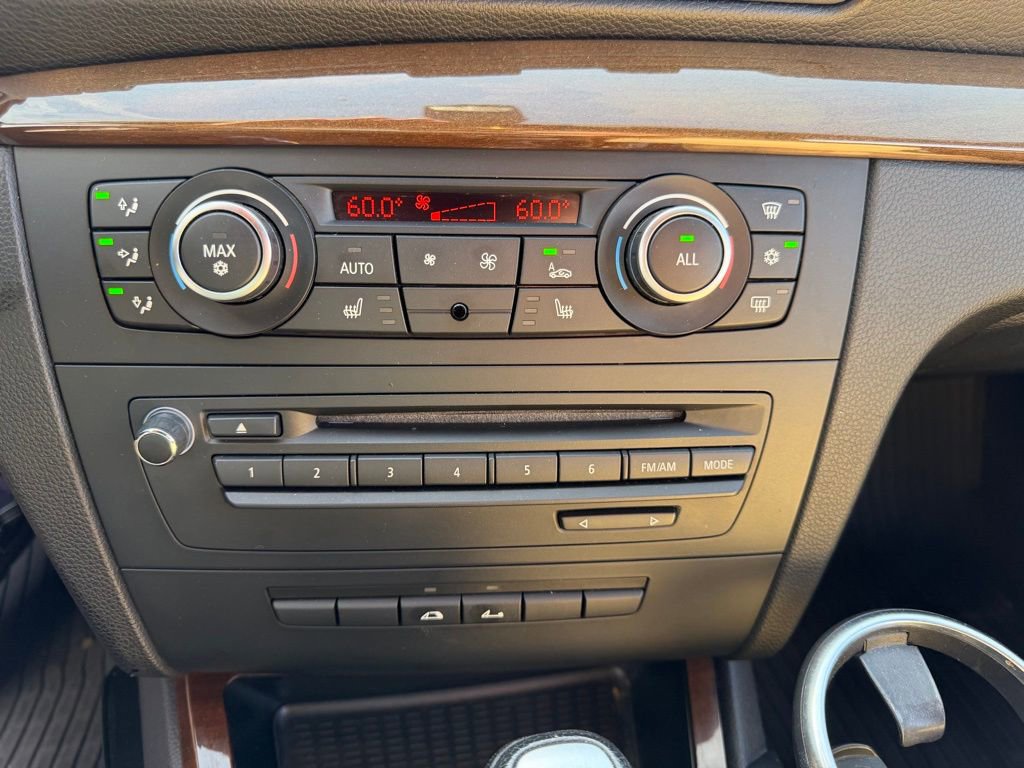 Used 2012 BMW 128i Convertible image 26