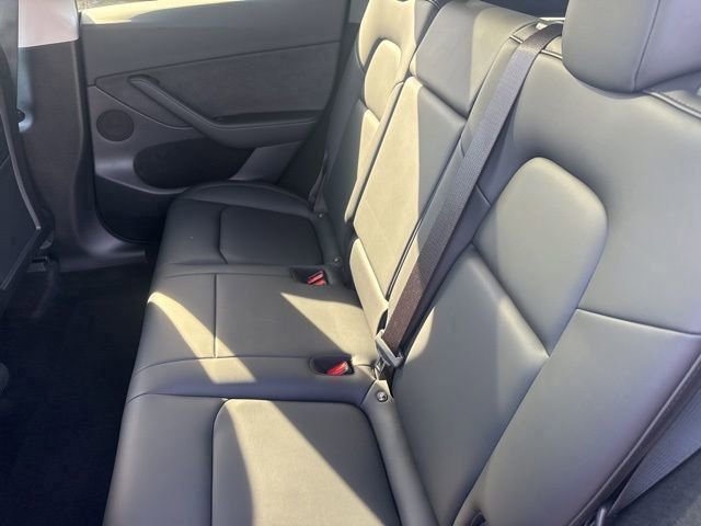 Used 2023 Tesla Model Y Performance image 9