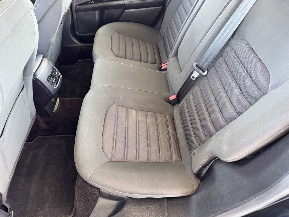Used 2017 Ford Fusion SE w/ Fusion SE Technology Package FWD image 28