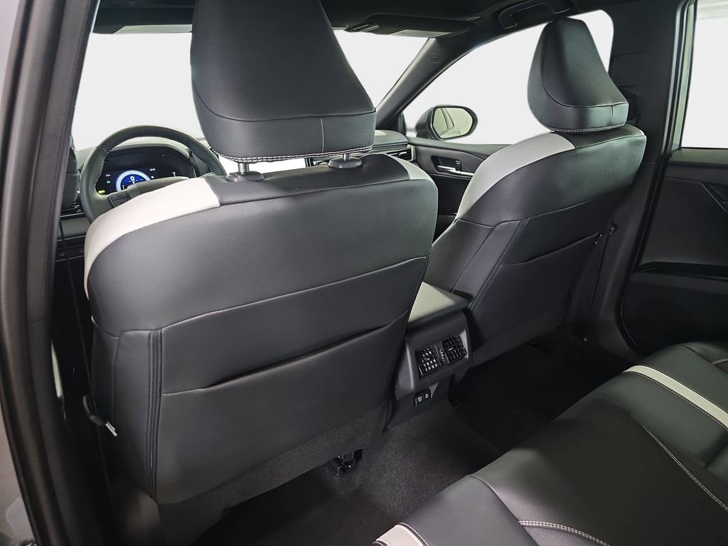 Used 2026 Toyota Camry SE image 14