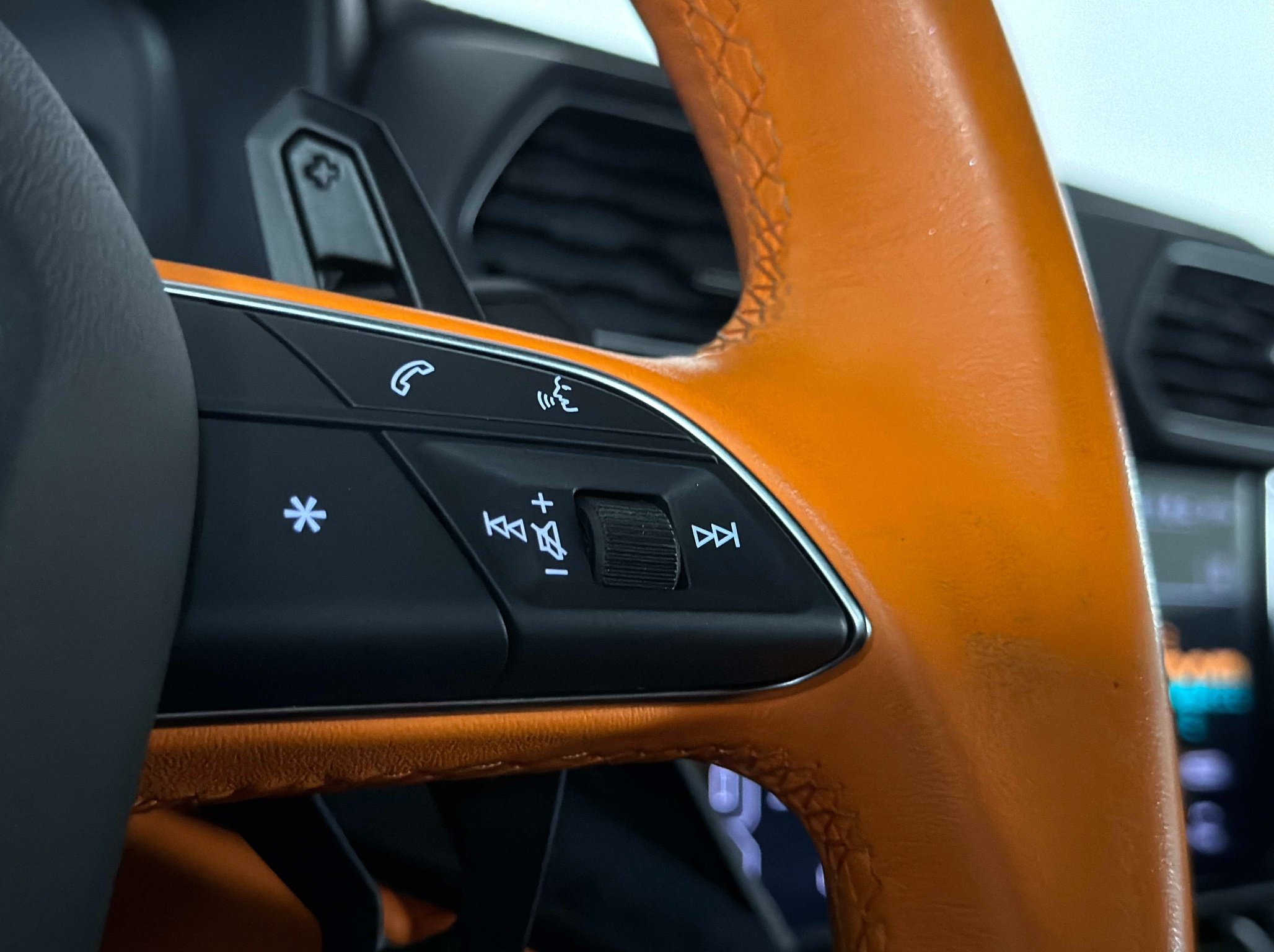 Used 2023 Lamborghini Urus S AWD/4WD image 50