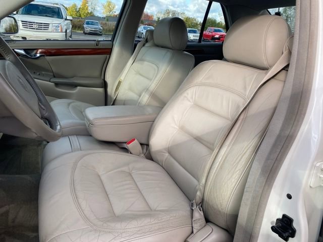 Used 2000 Cadillac De Ville Base w/ Comfort/Convenience Pkg image 10