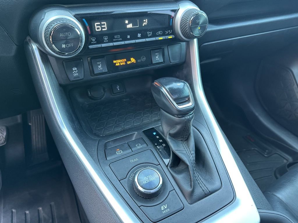 Used 2020 Toyota RAV4 XSE image 11