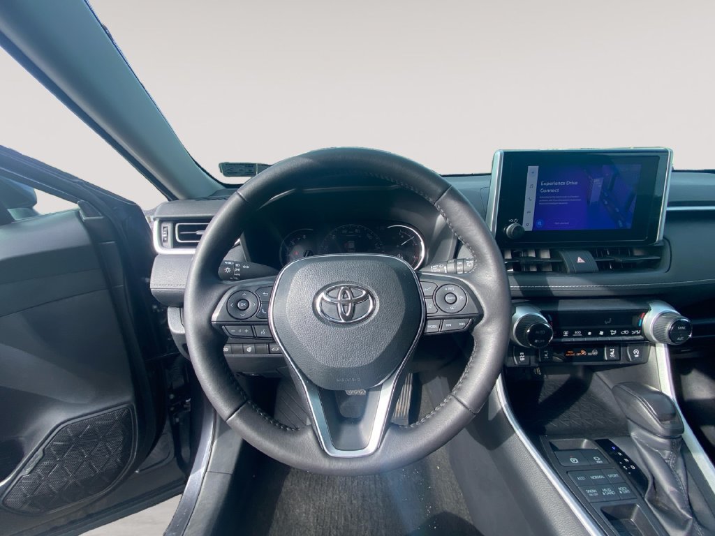 Used 2023 Toyota RAV4 XLE w/ Convenience Package AWD/4WD image 12