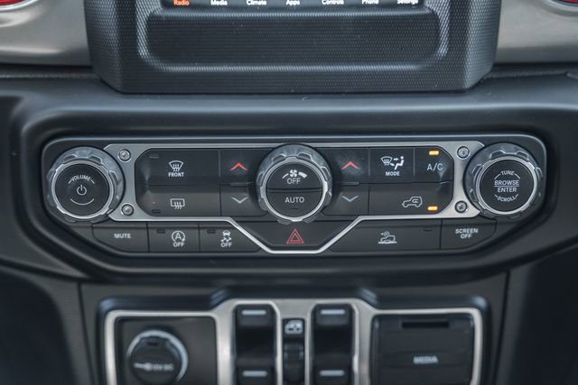 Used 2021 Jeep Wrangler Unlimited Sahara image 33